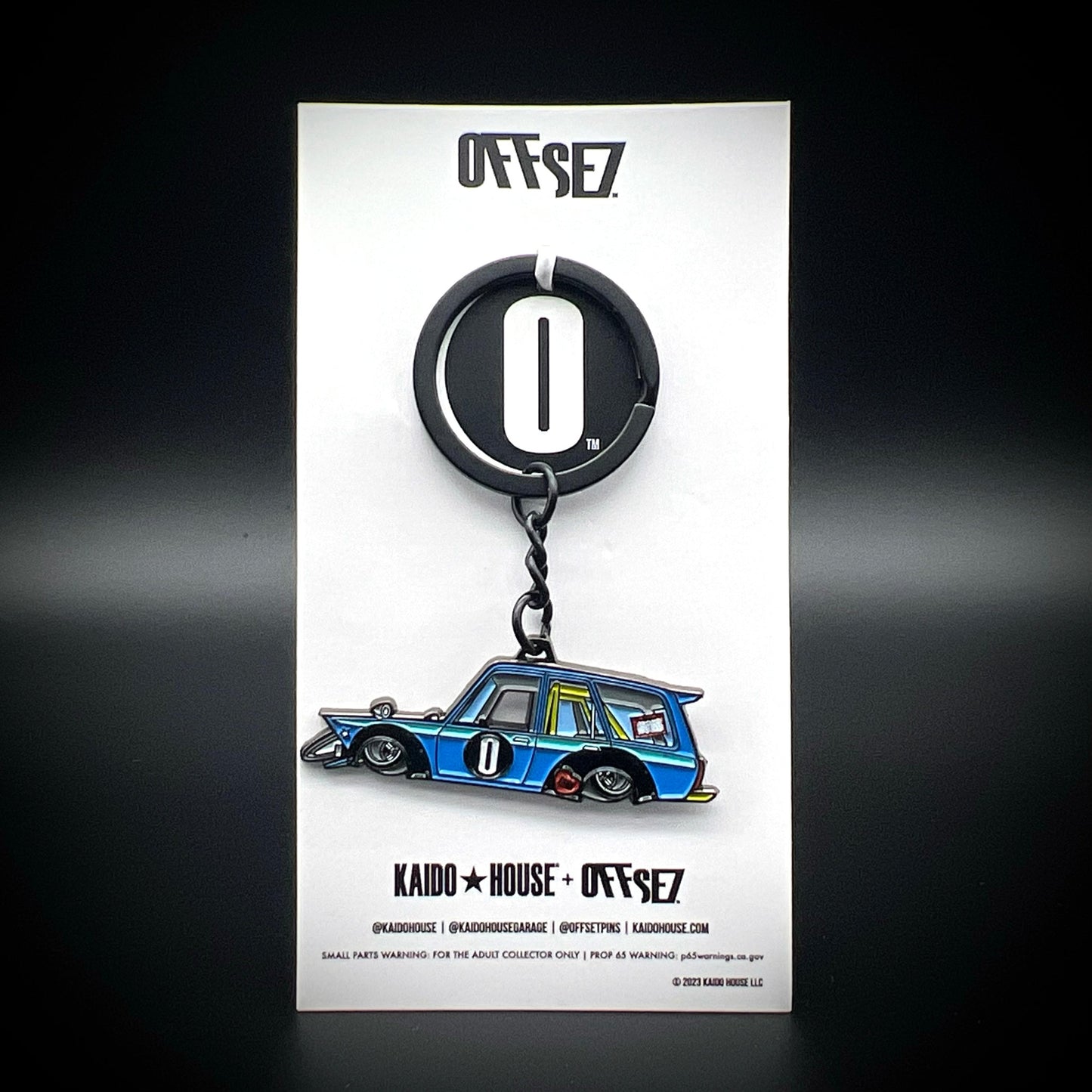 Kaido Wagon enamel keychain, blue