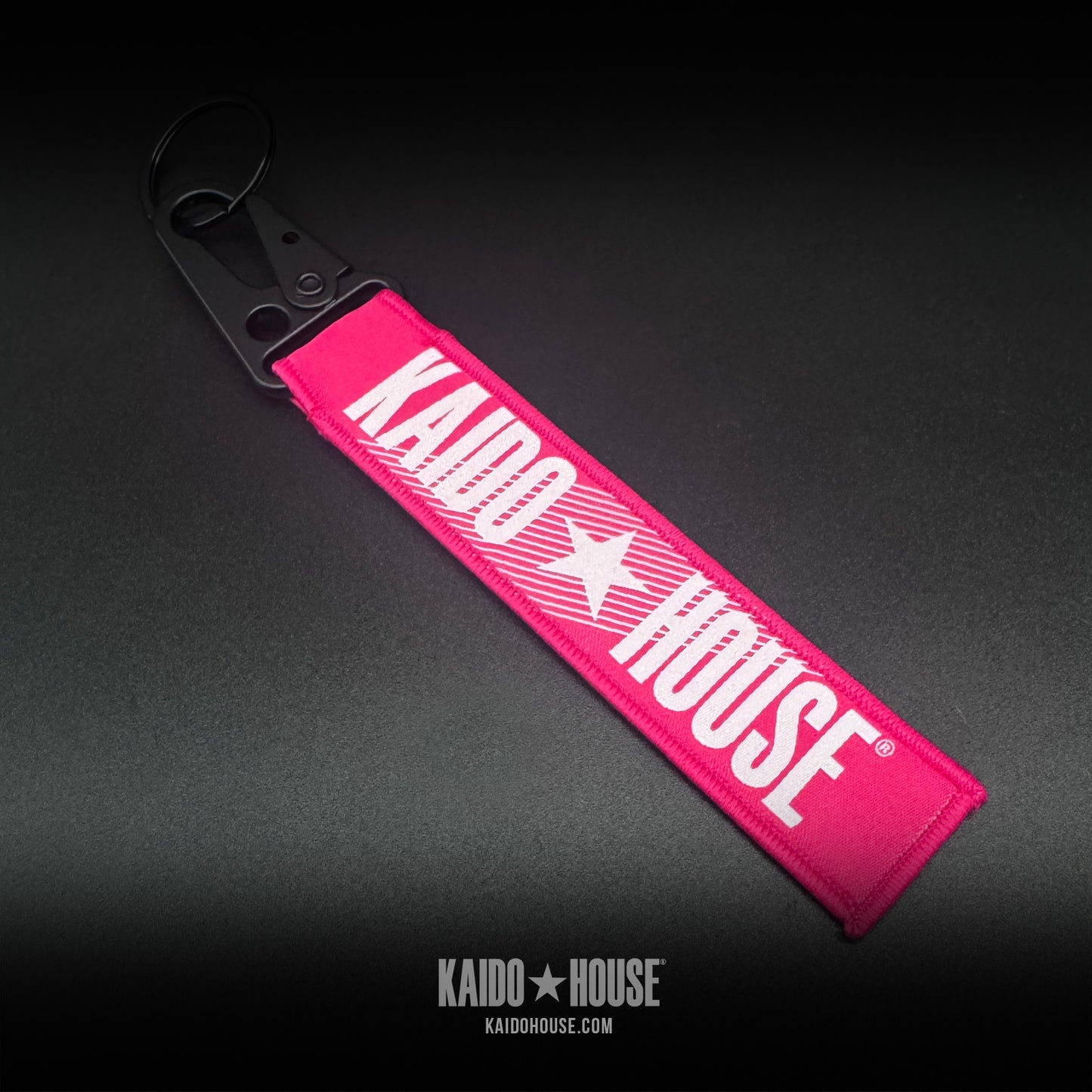 Kaido House Jet Tag Keychain, Pink