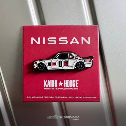 Nissan Skyline GT-R (KPGC10) Hakosuka enamel pin, white/red
